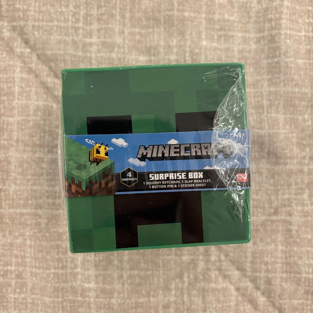 NIP Minecraft Creeper Surprise Box Mystery Cube 4 Accessories Sealed Accessories